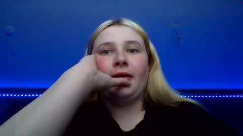 light_lunaa online show from August 5, 4:13 pm