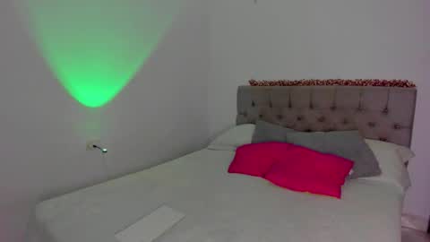 Maddie  online show from October 7, 12:26 am