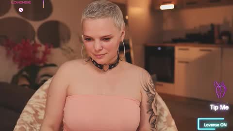 likaaberry online show from October 31, 12:56 am