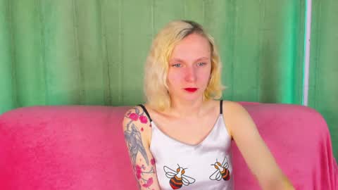 likilip online show from April 2, 1:14 am