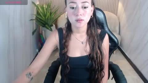 lili_mint_tf online show from April 22, 4:31 am