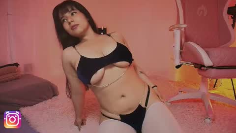 Lili online show from February 3, 5:28 pm