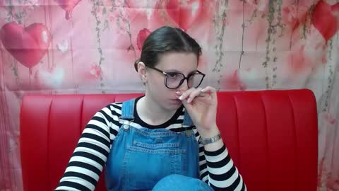 lilianashine online show from March 31, 5:29 am