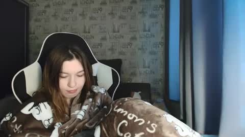 liliawoolf online show from February 3, 6:40 am