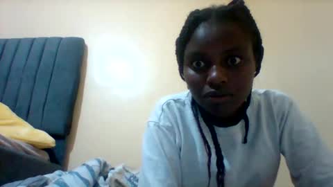 liligal online show from May 16, 5:10 am