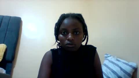 liligal online show from May 17, 5:28 am