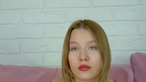 LiliLinn online show from September 23, 5:05 am