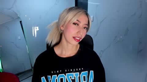 lilith cooper20 online show from September 15, 11:01 pm