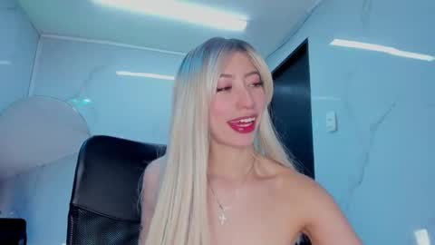 lilith cooper20 online show from September 28, 1:23 am