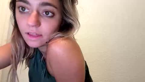 lilith_luv444 online show from May 8, 6:05 am