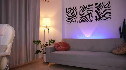 Lili  online show from March 1, 9:26 pm