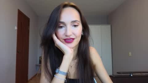 Lillian online show from September 27, 11:17 am