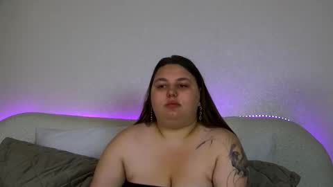 LillianHaig online show from October 6, 6:30 am