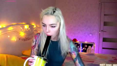 LilliMoore online show from March 2, 10:59 pm