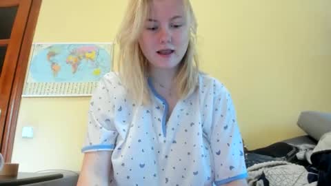 Lilly Depp online show from October 21, 12:20 pm