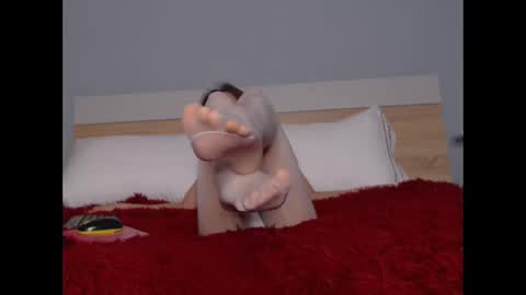 lillyerikson online show from February 19, 11:14 pm