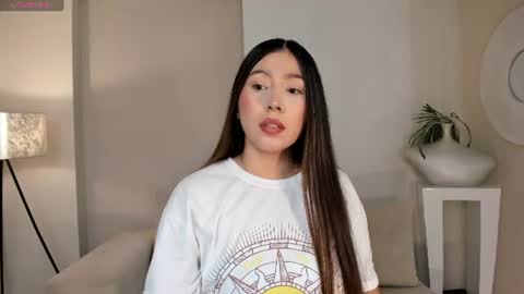 Lilly  online show from June 30, 7:02 pm
