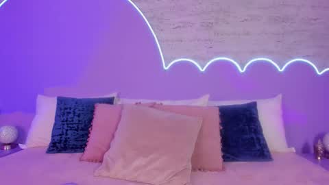 Lilou online show from November 14, 12:16 pm