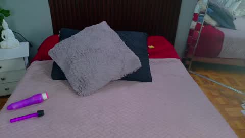 lilu online show from March 21, 8:19 am