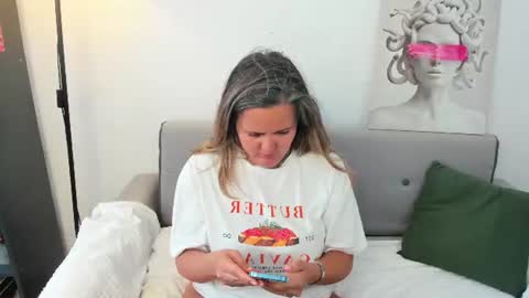 Lily online show from June 15, 2:34 am