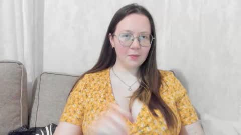 Lily Chays online show from January 6, 11:19 pm