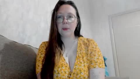 Lily Chays online show from October 15, 5:26 pm