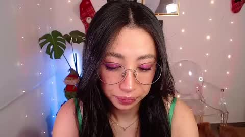 just lily online show from December 13, 11:17 pm