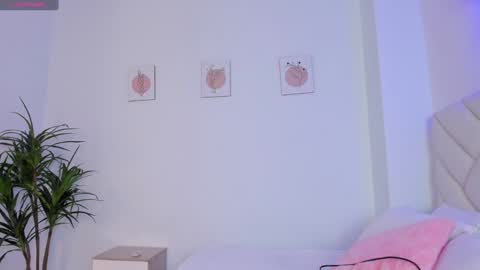   online show from January 13, 7:10 pm