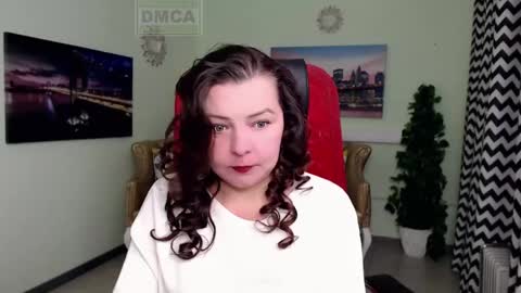 Lily online show from April 18, 6:27 am