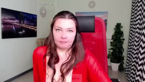 Lily online show from April 22, 5:04 am