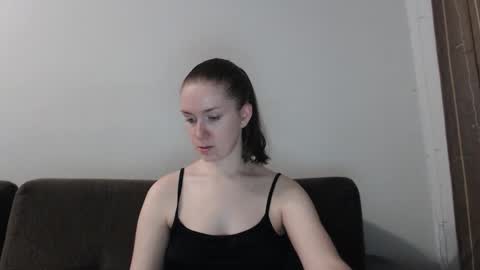 lily_love_x online show from October 11, 10:56 pm