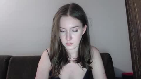 lily_love_x online show from February 2, 11:26 pm