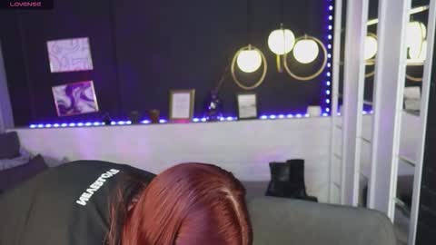 Lily online show from November 12, 7:17 am