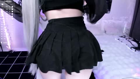 Lily online show from April 5, 4:22 am