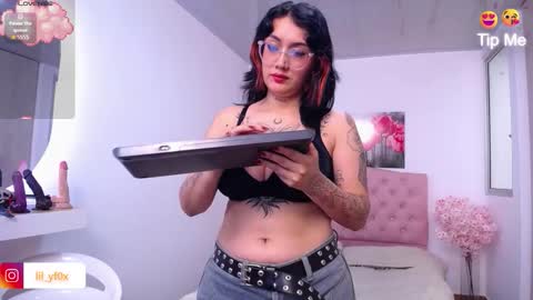 lilyfox23 online show from September 26, 12:58 pm