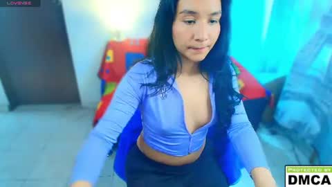 lily online show from July 3, 2:12 pm