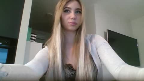 Lily online show from February 22, 3:46 pm