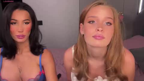 Kriss and Lina online show from October 11, 9:47 am