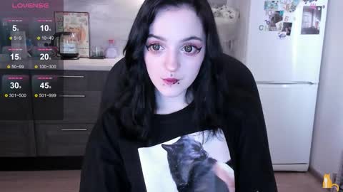 Lina 3  1715622743 online show from March 17, 7:23 am