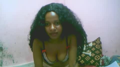 linah1123 online show from December 1, 7:16 pm