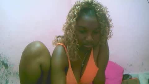 linah1123 online show from November 25, 10:39 am