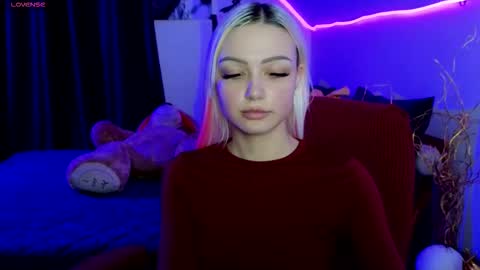 I am Lina online show from November 26, 2:51 pm