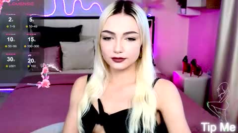 I am Lina online show from September 9, 2:28 pm