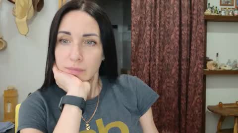 LinaLivee online show from April 6, 7:48 pm