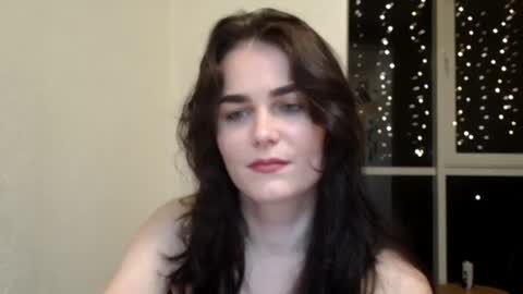 Linda online show from November 17, 8:09 pm