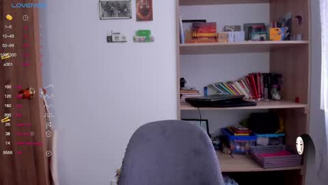 Giggles  online show from February 22, 12:08 pm