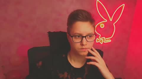 Linda online show from March 12, 12:57 pm