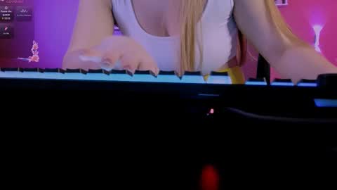 linda_save online show from March 8, 2:04 am