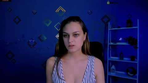 linda_save online show from April 25, 8:50 am