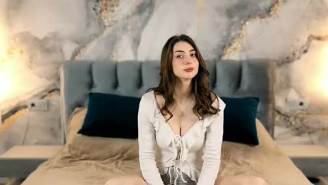 lili online show from October 21, 4:11 pm